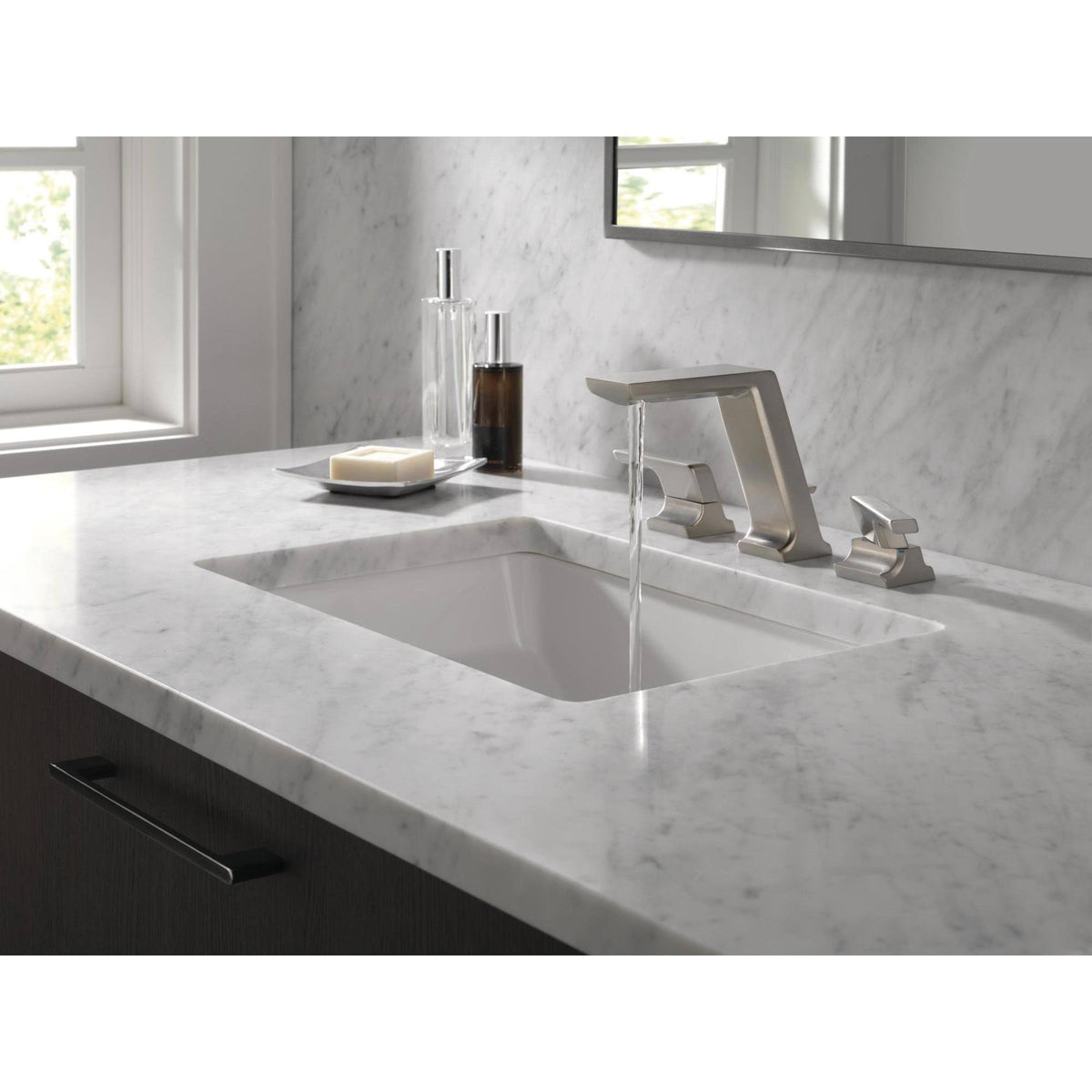 Black Stainless Widespread Bathroom Faucet A321580