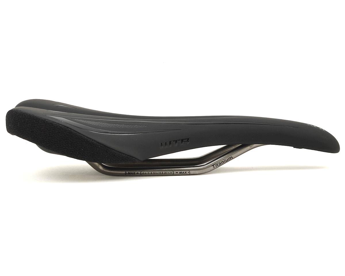 Black Saddle C5910
