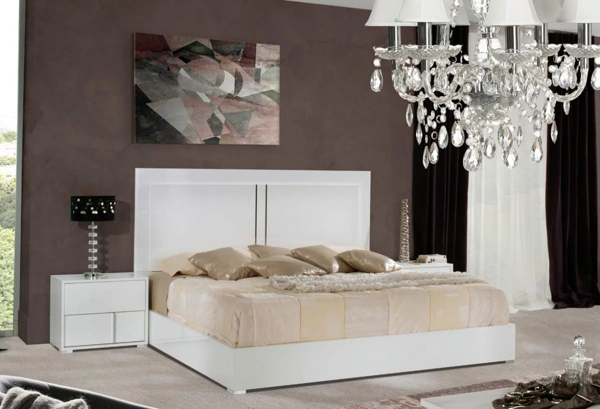 White Gloss Finish Queen Platform Bed C4353