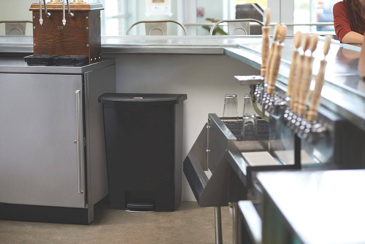 Black 18 Gal Plastic Step-On Trash Can J6995