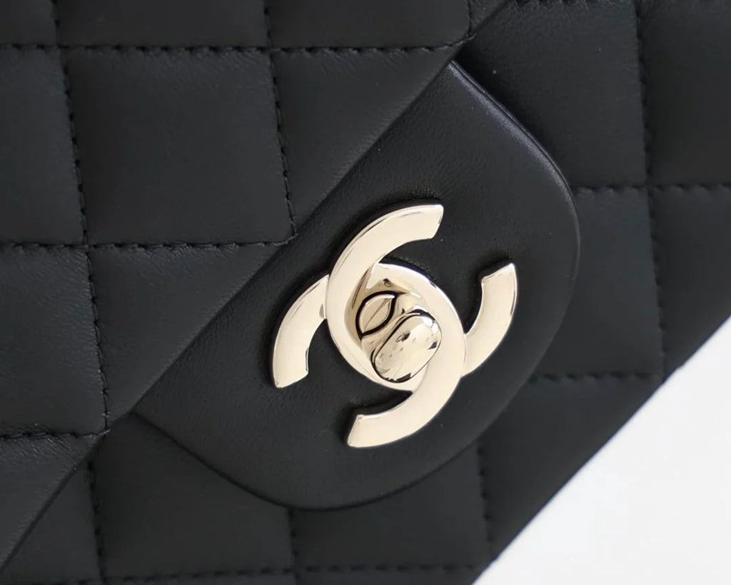 Black Mini Flapbag With Top Handle S103416