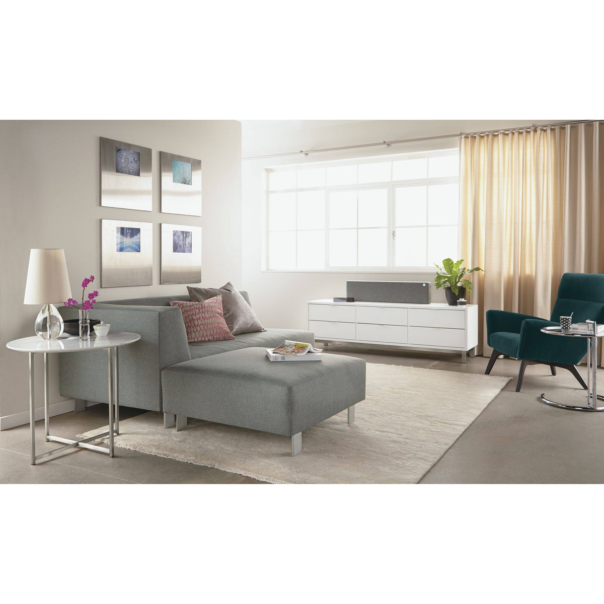 Round End Table 18 Diameter 22H in Stainless Steel with Ecru Quartz Top N479313
