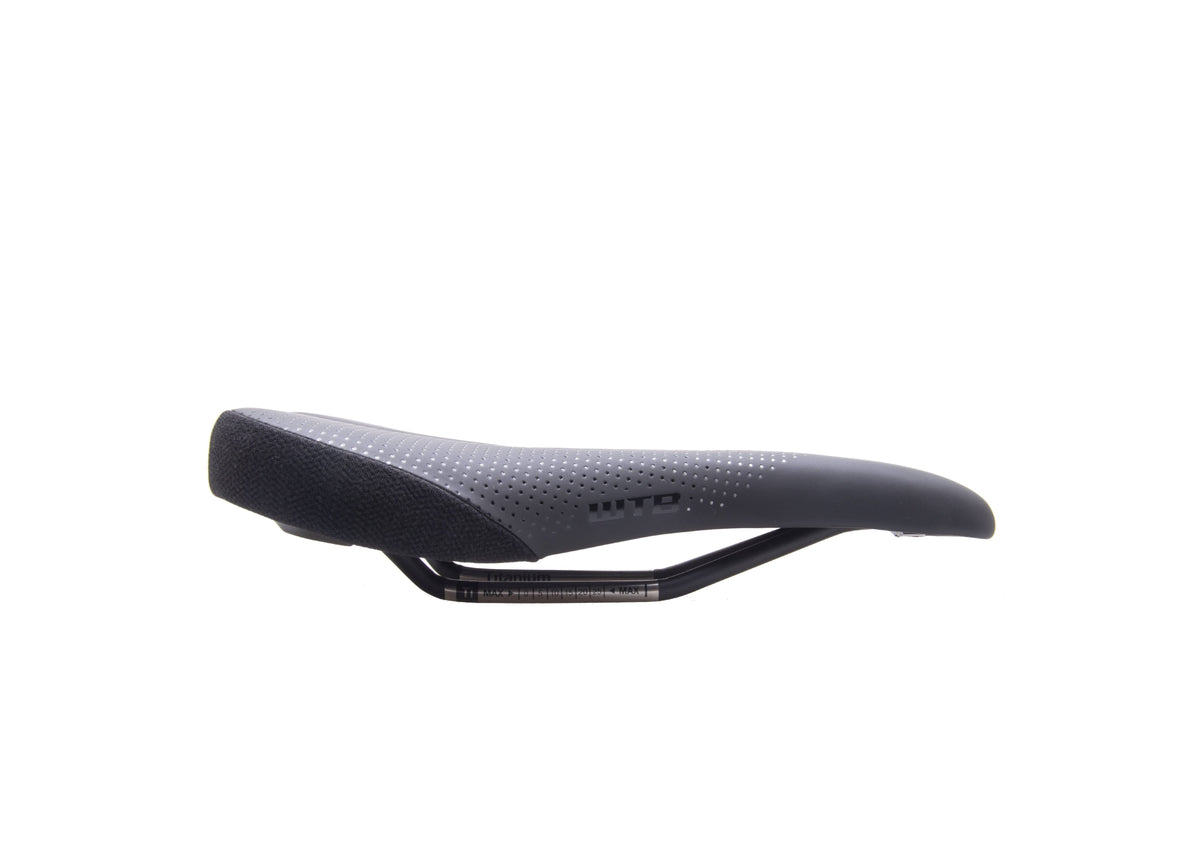 Black Titanium Saddle T368161