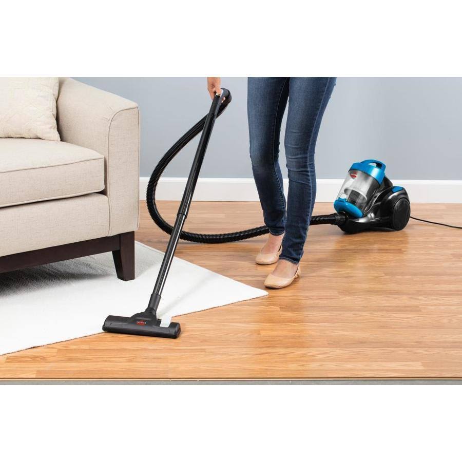 Bagless Canister Vacuum D72689