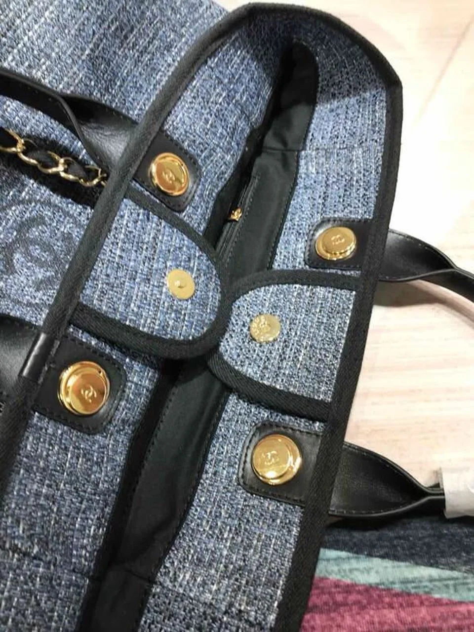 Black Tote O9048