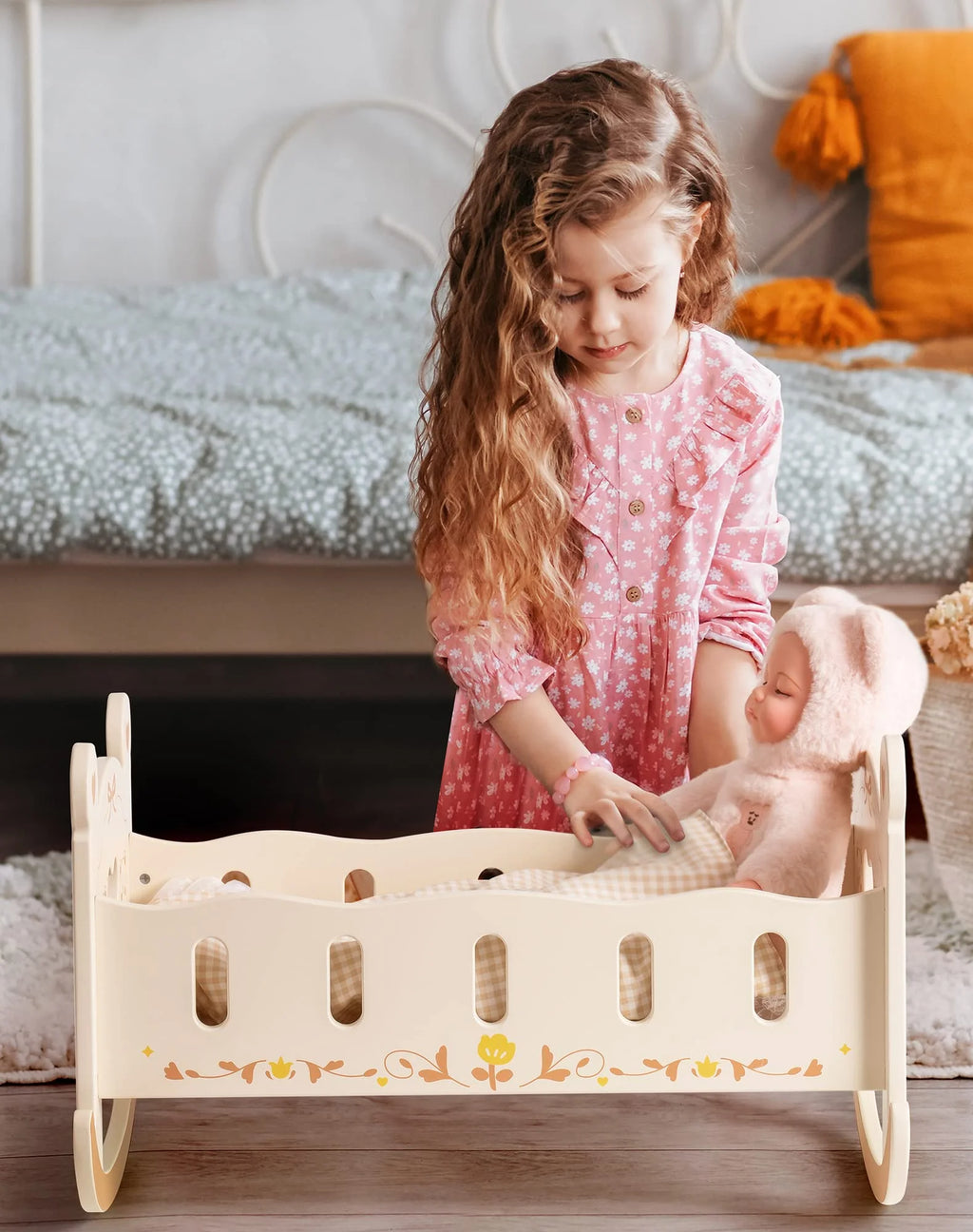 Wooden Doll Cradle with Bedding for 18 Inch Dolls I6412